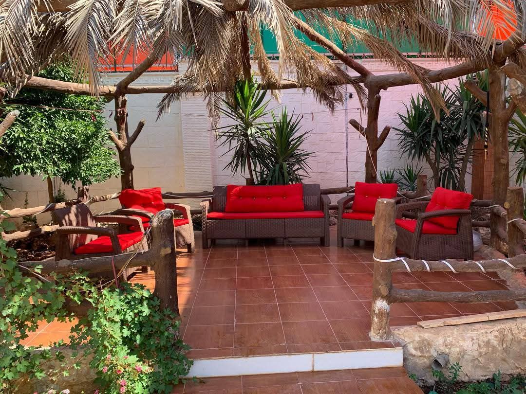 مزرعة ريفية مع مسبح في خان العسل