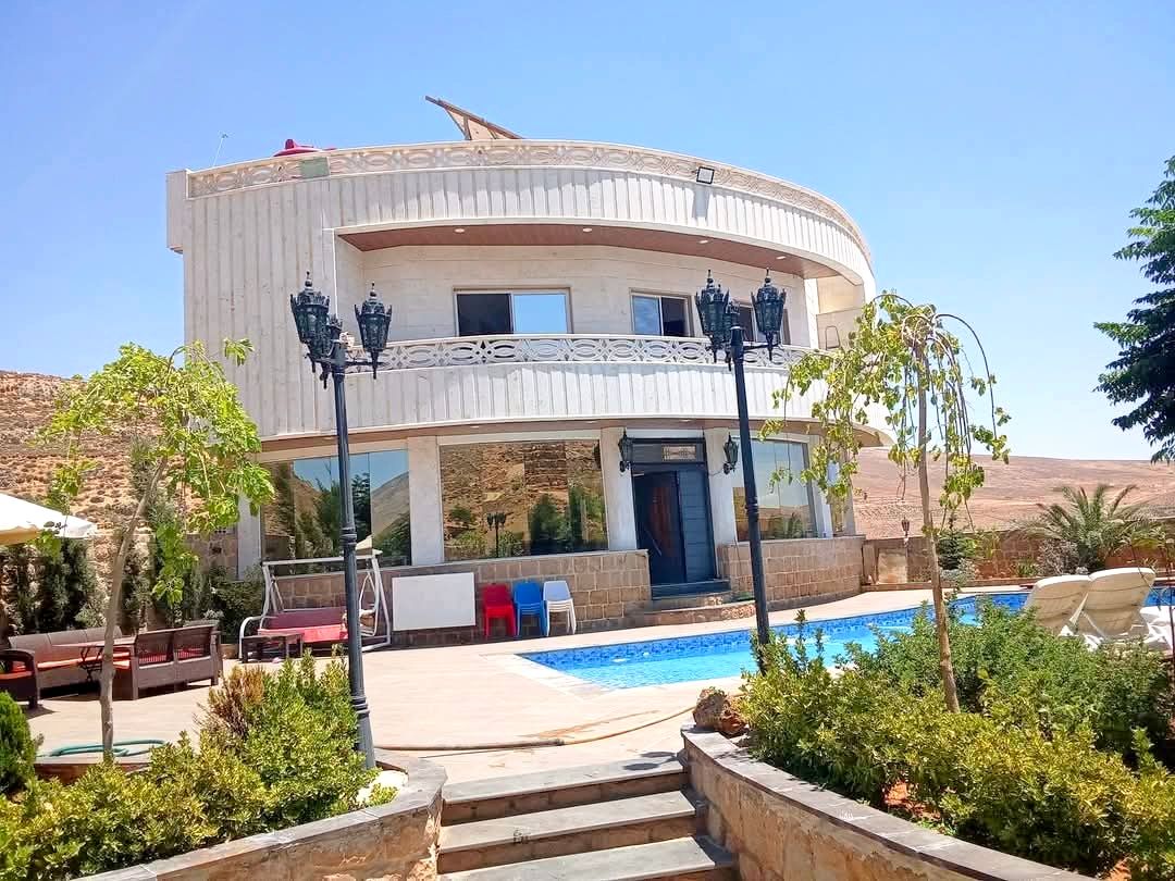 Villa with Pool in Madaya