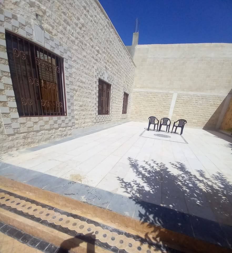 Villa with Pool and Garden