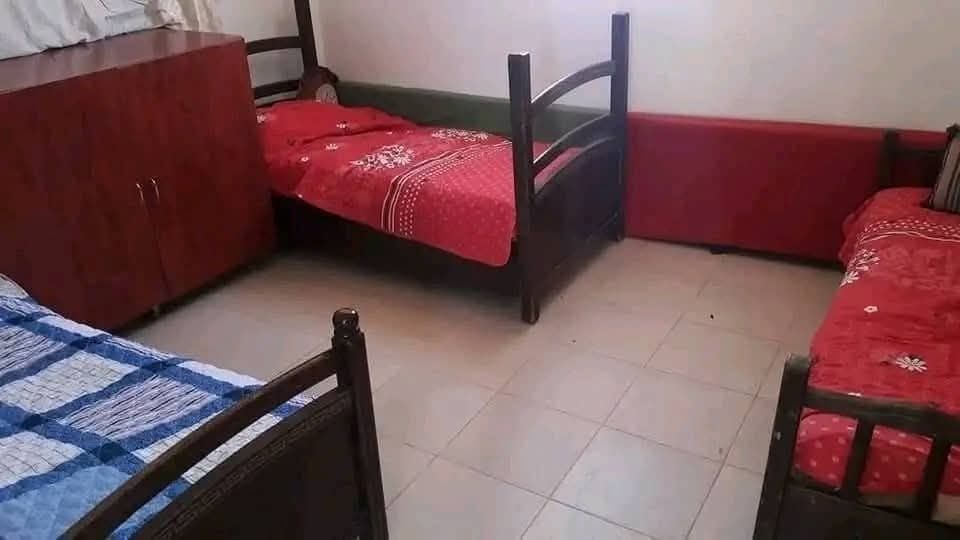 فيلا عائلية مع مسبح وحديقة