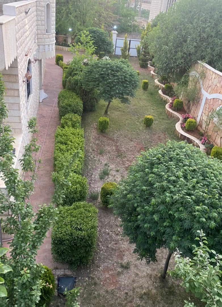 فيلا في مضايا مع مسبح وحديقة