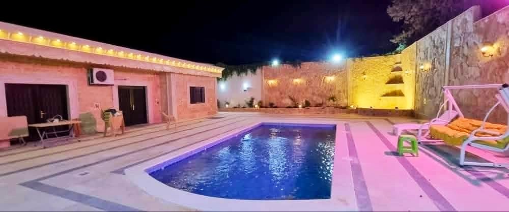 فيلا مع مسبح في دير العصافير، ريف دمشق